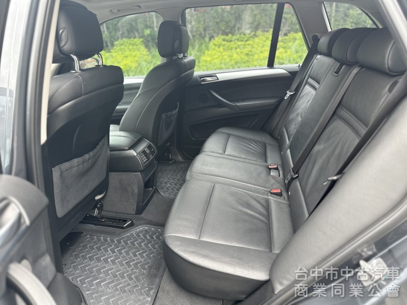 BMW X52012出廠13領牌一手車頂級配備 原廠完整一手車僅跑98905公里非常漂亮保養紀錄