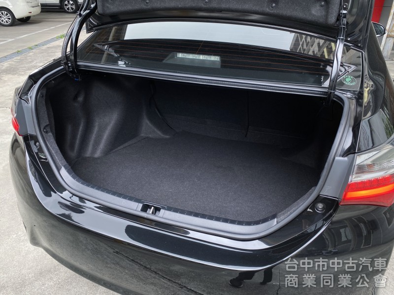 2019 Altis 1.8 經典版　　超值好貨／低里程／經典版／iKEY摸門／恆溫