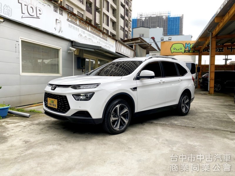 2021 Luxgen URX 7人健康樂活版　伸縮斜坡板／7人座／ACC／環景／腳踢尾門／抬顯／出遊福祉都能用！
