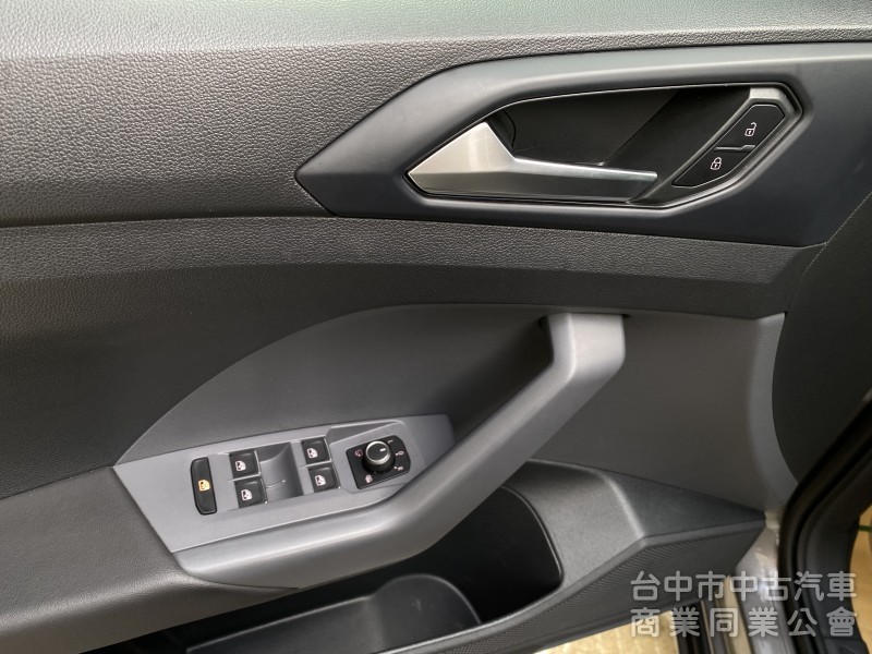 2020 VW T-Cross 230 TSI Style Design　ACC／手機無線充／CarPlay／倒車