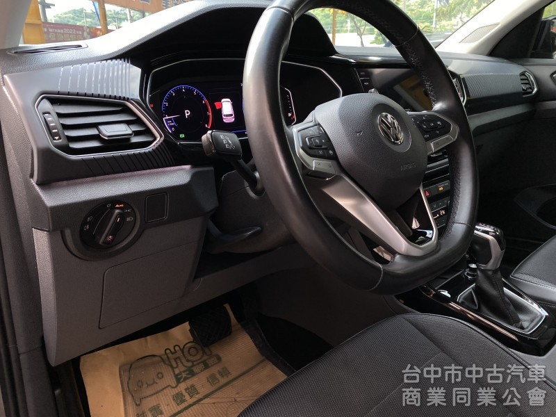 2020 VW T-Cross 230 TSI Style Design　ACC／手機無線充／CarPlay／倒車