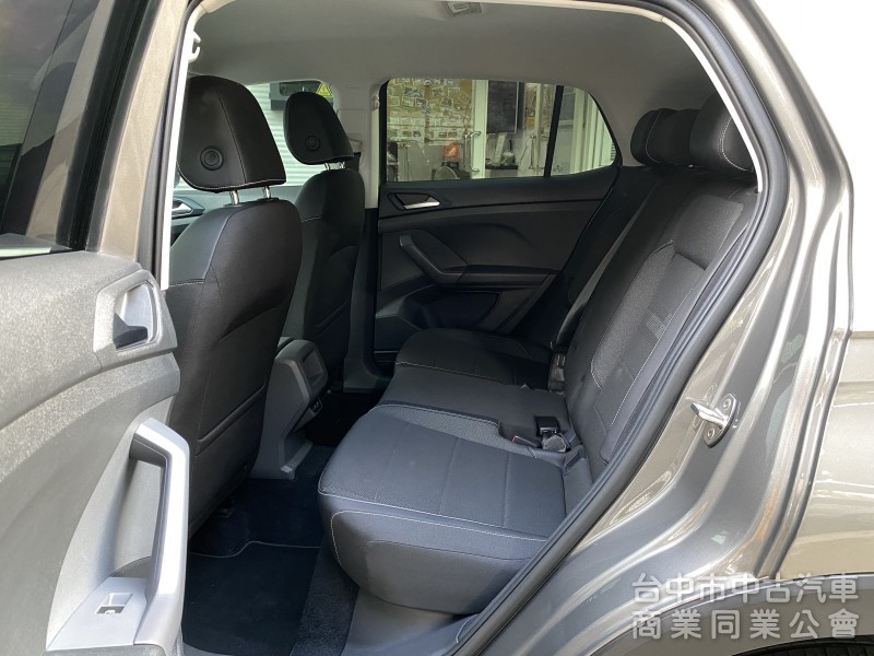 2020 VW T-Cross 230 TSI Style Design　ACC／手機無線充／CarPlay／倒車