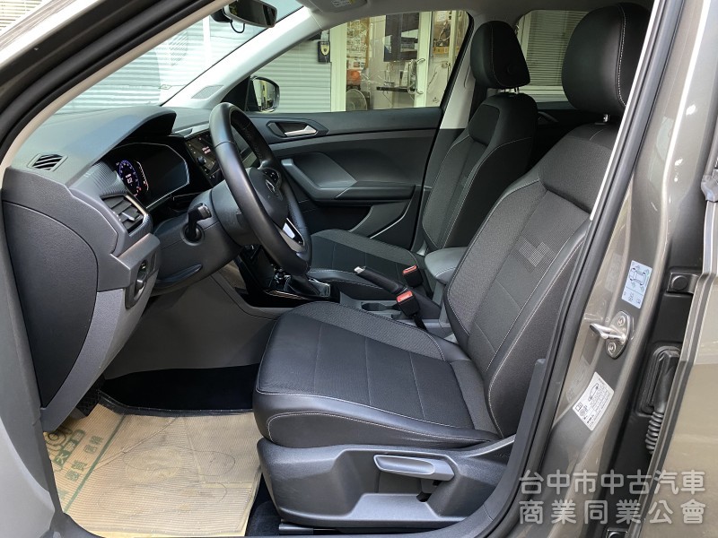 2020 VW T-Cross 230 TSI Style Design　ACC／手機無線充／CarPlay／倒車