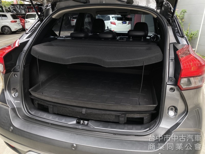 2021 Nissan Kicks 1.5智行旗艦版　車偏/盲點/環景 /LED頭燈　五門小車