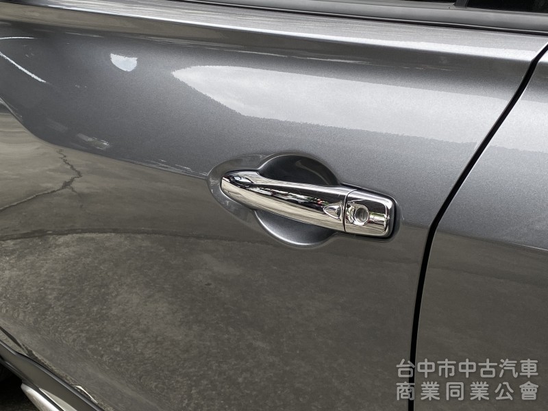 2021 Nissan Kicks 1.5智行旗艦版　車偏/盲點/環景 /LED頭燈　五門小車
