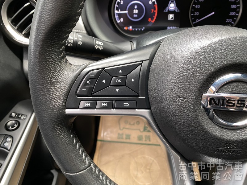 2021 Nissan Kicks 1.5智行旗艦版　車偏/盲點/環景 /LED頭燈　五門小車