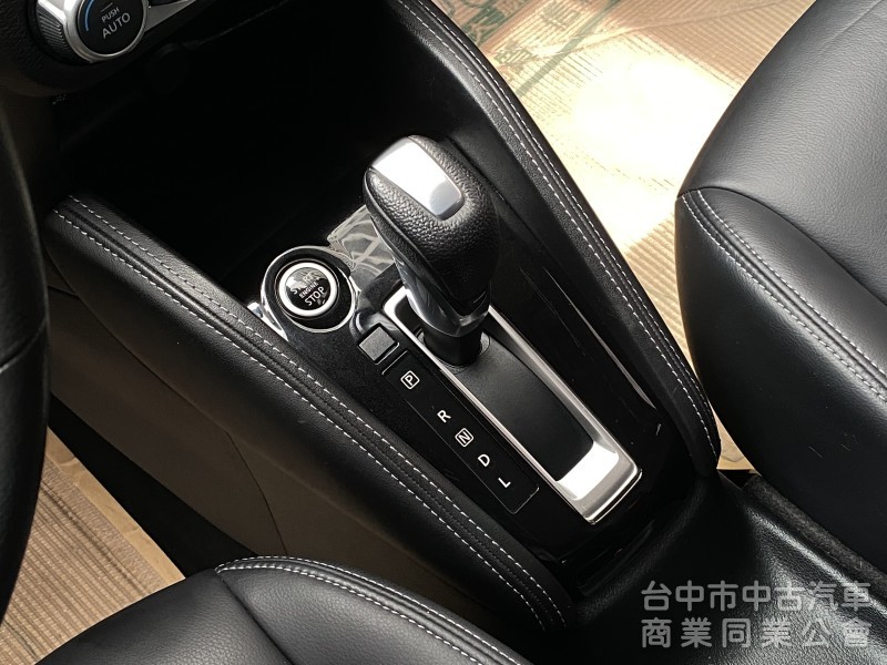 2021 Nissan Kicks 1.5智行旗艦版　車偏/盲點/環景 /LED頭燈　五門小車