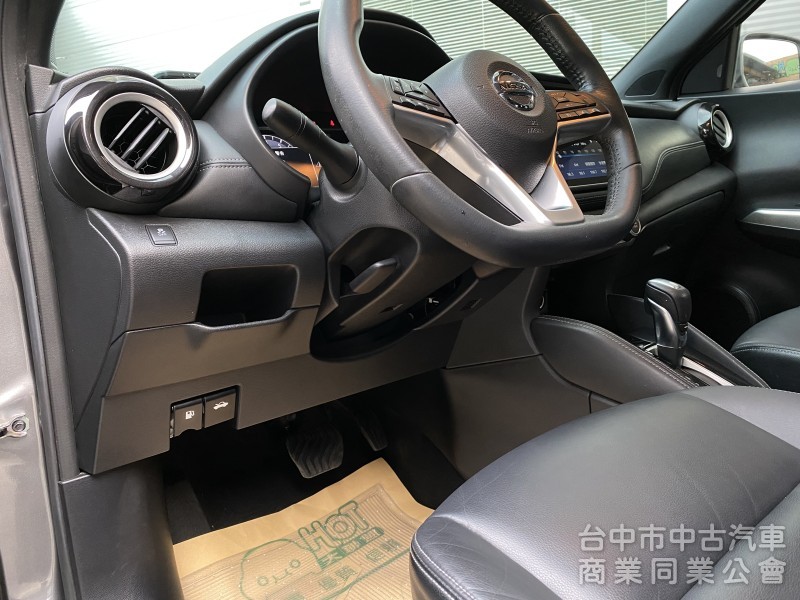 2019 Nissan Kicks 1.5智行旗艦版　原鈑件／車況佳／第三方認證