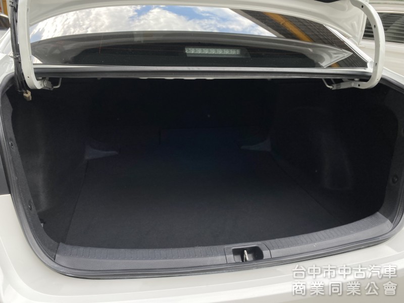 2020 Corolla Altis 1.8尊爵　　第三方認證/ 扣牌車 9/22可領
