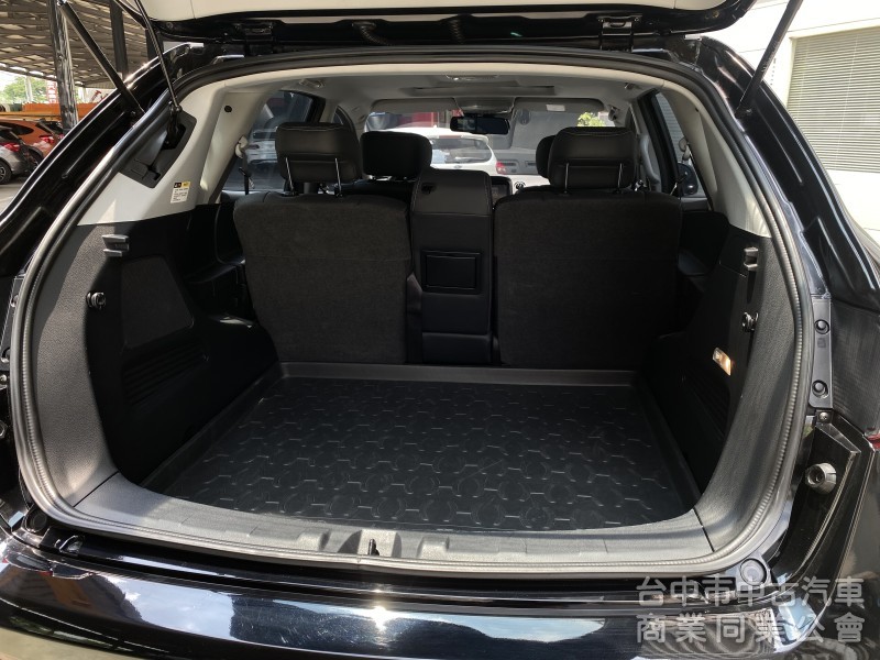 2017 Luxgen U7 Turbo ECO Hyper 旗艦型　第三方認證/大馬力/大空間/超實用/車況佳!!