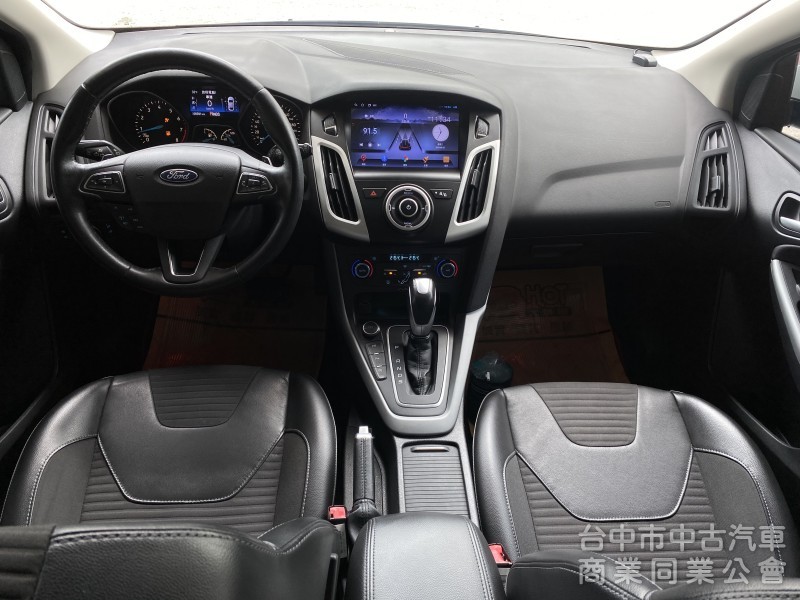 2017 Ford Focus 5D EcoBoost 180汽油頂級運動型　原廠保養／原鈑件／低里程／超香！！