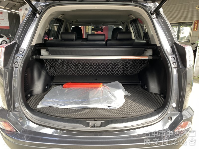 2017 Toyota RAV4 2.5 Hybrid 尊爵　原廠保養／原鈑件／360環景／第三方認證