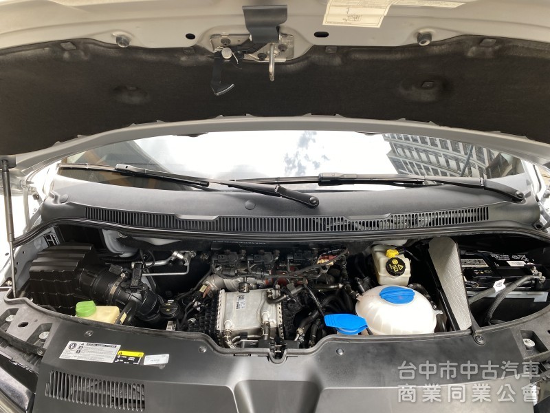 2019 VW Caravelle L 2.0 TDI　原廠保養／原鈑件／