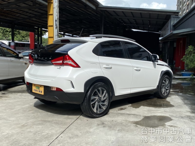 2019 Luxgen U5 智行版 1.6　一手車原鈑件／超低里程／內裝超美／360環景／倒車顯影／超級實惠