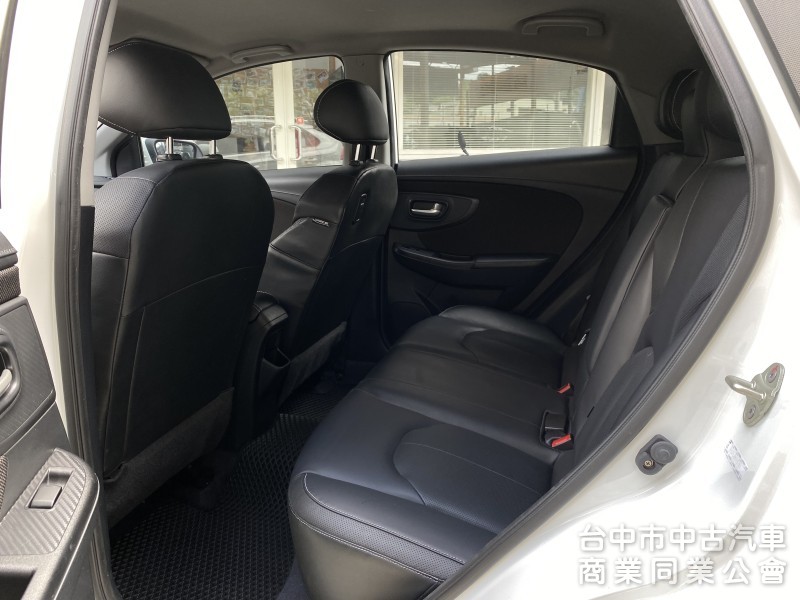2019 Luxgen U5 智行版 1.6　一手車原鈑件／超低里程／內裝超美／360環景／倒車顯影／超級實惠