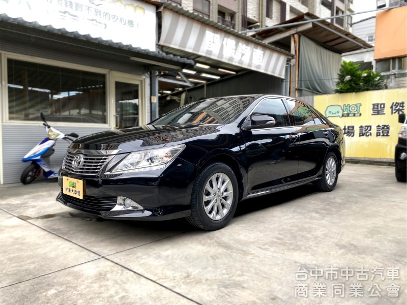 2014 Toyota Camry 2.0 E 　大空間／內裝美／抬顯／原鈑件／第三方認證／現車在店