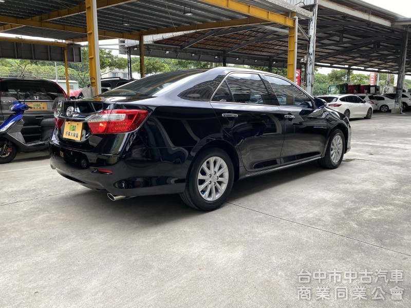 2014 Toyota Camry 2.0 E 　大空間／內裝美／抬顯／原鈑件／第三方認證／現車在店