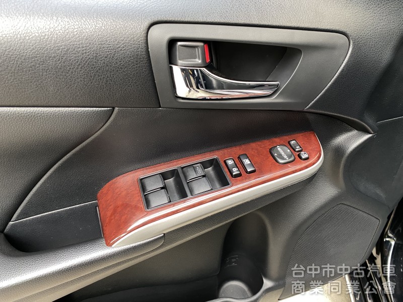 2014 Toyota Camry 2.0 E 　大空間／內裝美／抬顯／原鈑件／第三方認證／現車在店