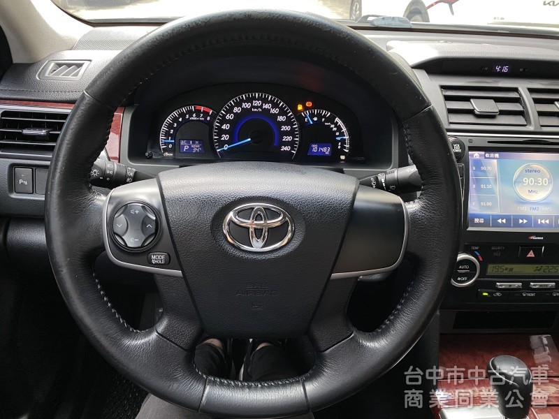 2014 Toyota Camry 2.0 E 　大空間／內裝美／抬顯／原鈑件／第三方認證／現車在店