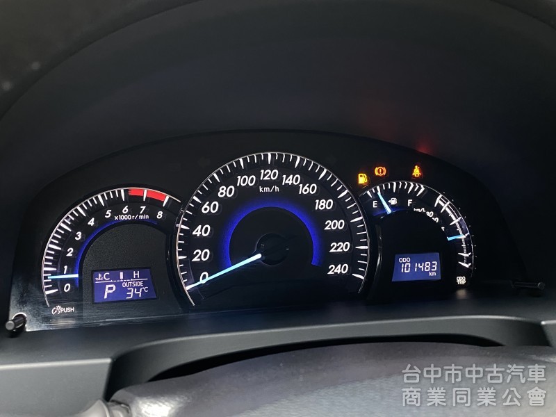 2014 Toyota Camry 2.0 E 　大空間／內裝美／抬顯／原鈑件／第三方認證／現車在店