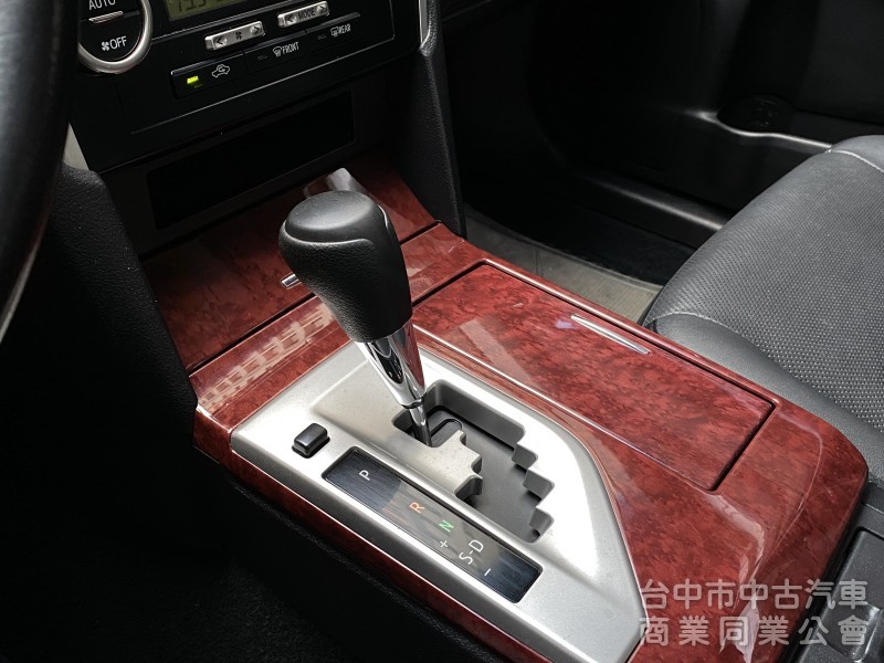 2014 Toyota Camry 2.0 E 　大空間／內裝美／抬顯／原鈑件／第三方認證／現車在店
