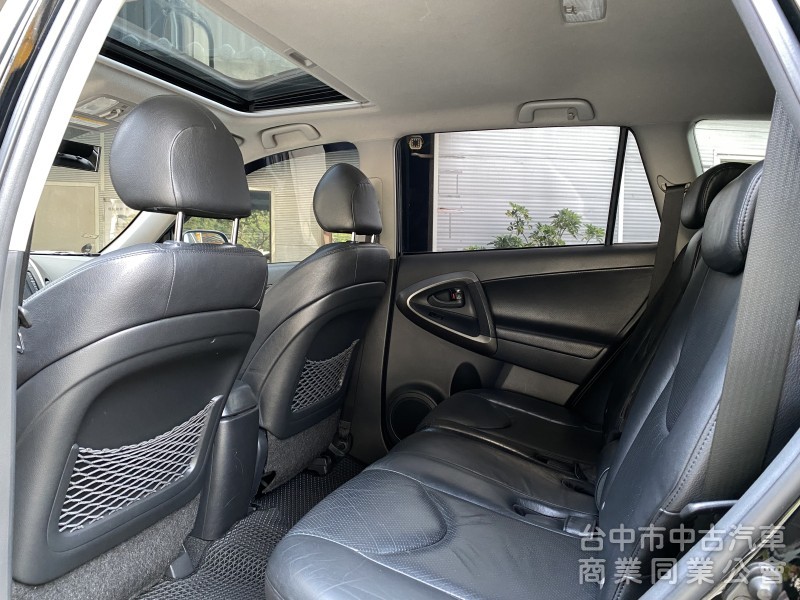 2010 Toyota RAV4 2.4 E天窗　 原鈑件／原廠保養／第三方認證／倒車顯影