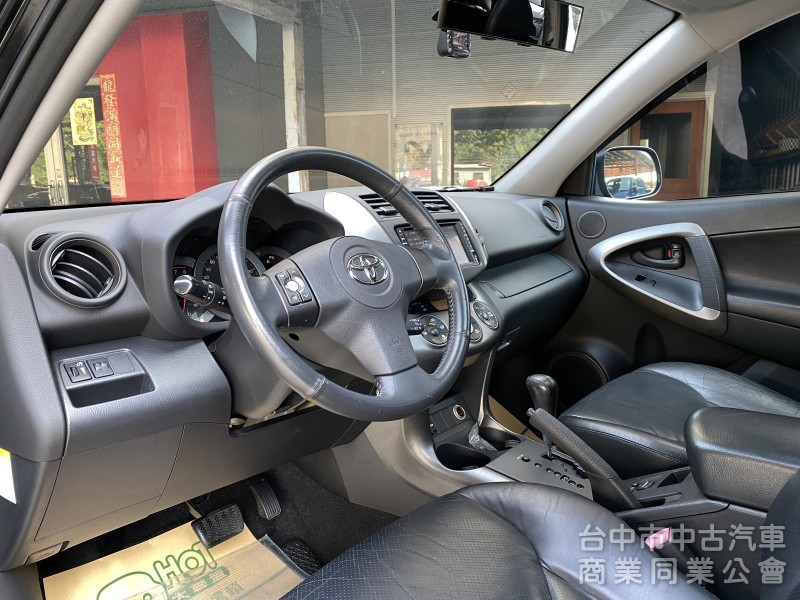2010 Toyota RAV4 2.4 E天窗　 原鈑件／原廠保養／第三方認證／倒車顯影