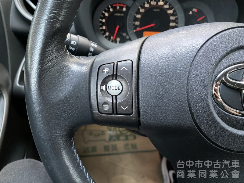 2010 Toyota RAV4 2.4 E天窗　 原鈑件／原廠保養／第三方認證／倒車顯影