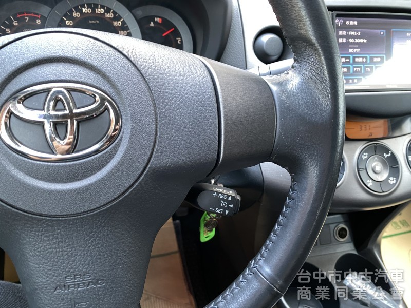 2010 Toyota RAV4 2.4 E天窗　 原鈑件／原廠保養／第三方認證／倒車顯影