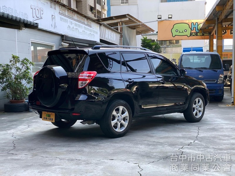 2010 Toyota RAV4 2.4 E天窗　 原鈑件／原廠保養／第三方認證／倒車顯影