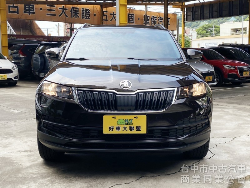 2018 Skoda Karoq 1.5 TSI 菁英版　carplay／原鈑件／原廠保養／ACC／Ikey摸門／電尾