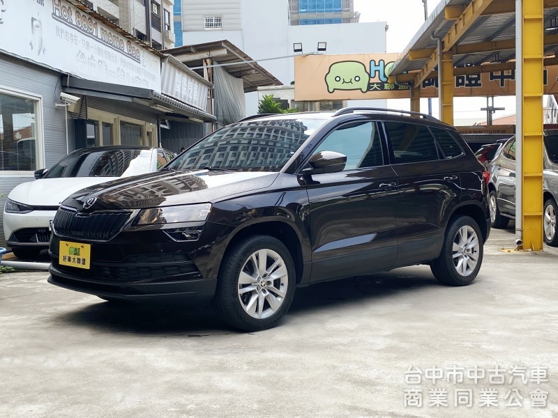 2018 Skoda Karoq 1.5 TSI 菁英版　carplay／原鈑件／原廠保養／ACC／Ikey摸門／電尾