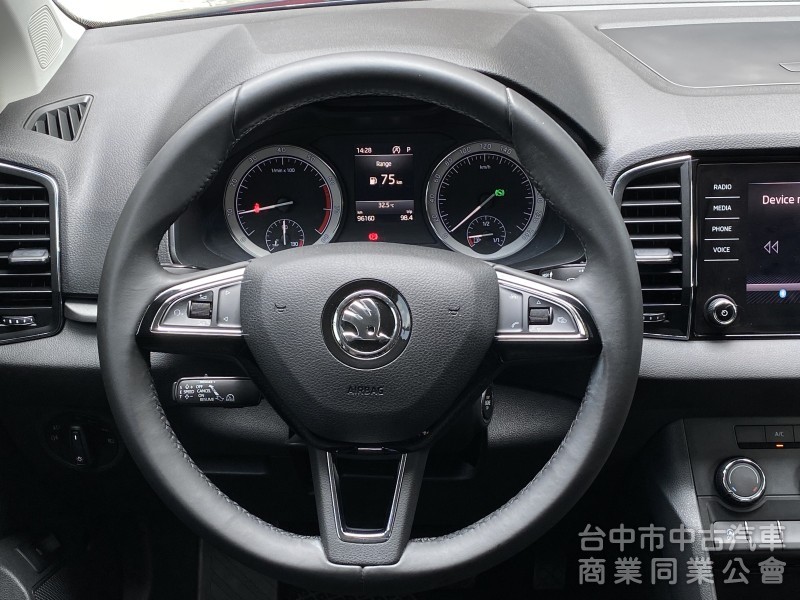 2018 Skoda Karoq 1.5 TSI 菁英版　carplay／原鈑件／原廠保養／ACC／Ikey摸門／電尾