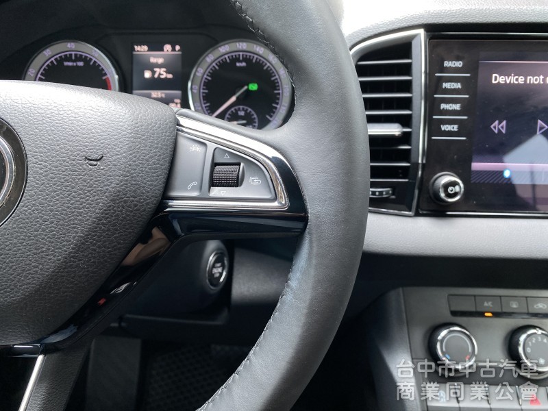 2018 Skoda Karoq 1.5 TSI 菁英版　carplay／原鈑件／原廠保養／ACC／Ikey摸門／電尾
