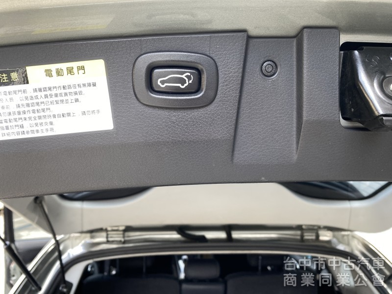 2014款 Luxgen U7 Turbo 旗艦型　原廠保養／大空間／超實用／360環景／駕駛電動座椅／天窗／電尾門