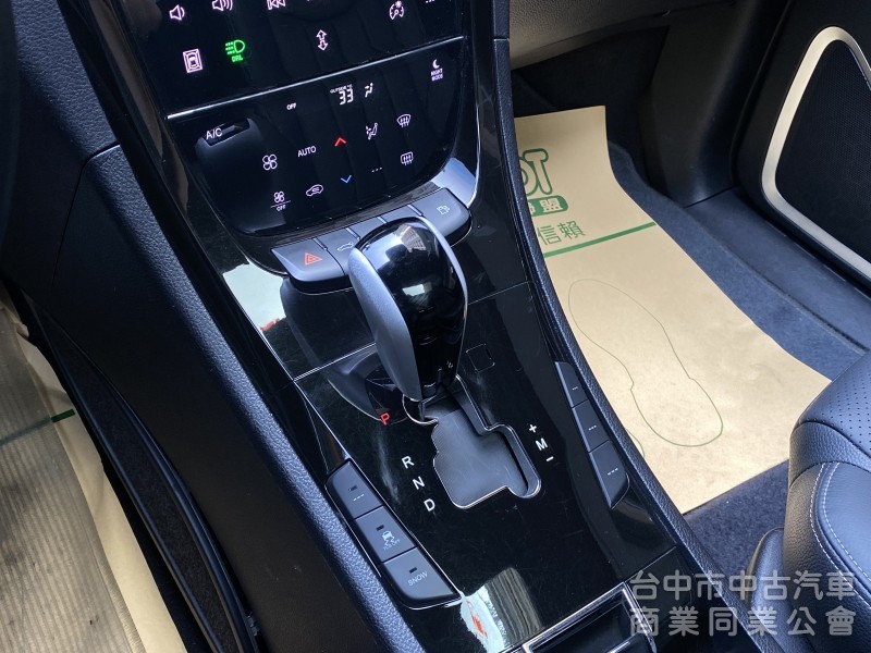 2014款 Luxgen U7 Turbo 旗艦型　原廠保養／大空間／超實用／360環景／駕駛電動座椅／天窗／電尾門