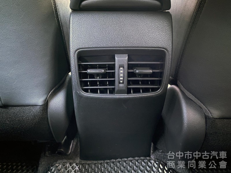 2023 Toyota Corolla Cross 1.8 GR Sport　僅跑8400km／原鈑件原漆／原廠保固中