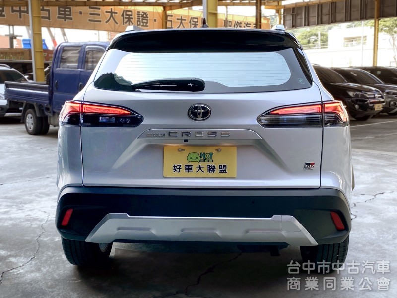 2023 Toyota Corolla Cross 1.8 GR Sport　僅跑8400km／原鈑件原漆／原廠保固中