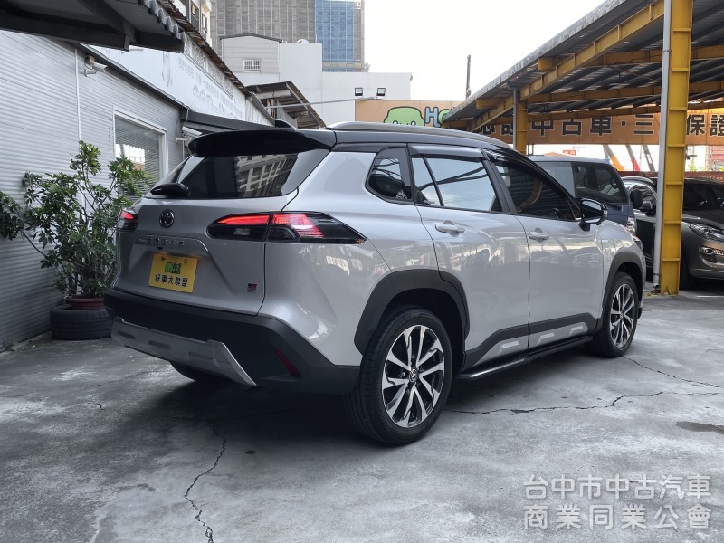 2023 Toyota Corolla Cross 1.8 GR Sport　僅跑8400km／原鈑件原漆／原廠保固中