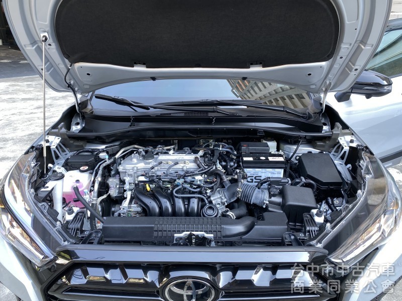 2023 Toyota Corolla Cross 1.8 GR Sport　僅跑8400km／原鈑件原漆／原廠保固中