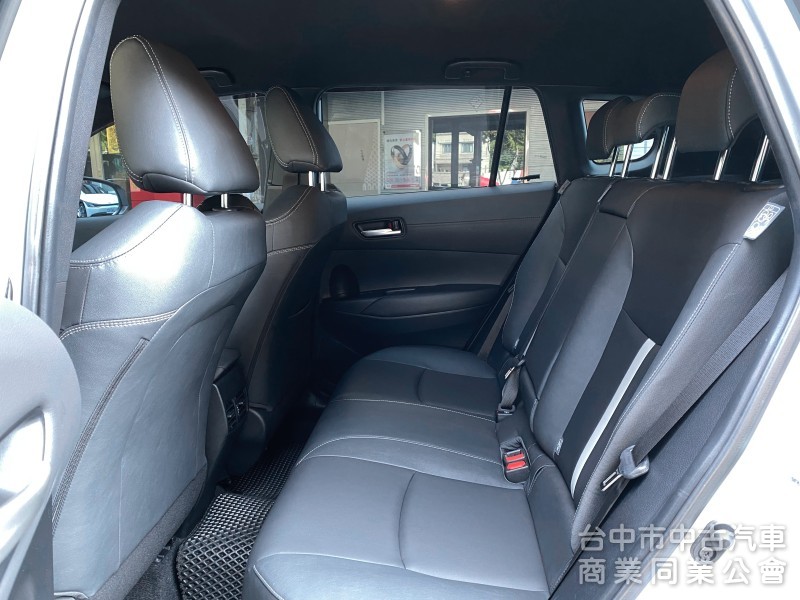 2023 Toyota Corolla Cross 1.8 GR Sport　僅跑8400km／原鈑件原漆／原廠保固中