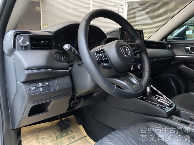 2022 HR-V Prestige尊榮版　一手女用車／原鈑件／原廠保養／電尾門／Carplay／無線充