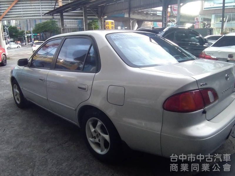 拼俗價 COROLLA 進口 2001年式 每年里程只跑 6千多公里 珍藏優質美車 ....              