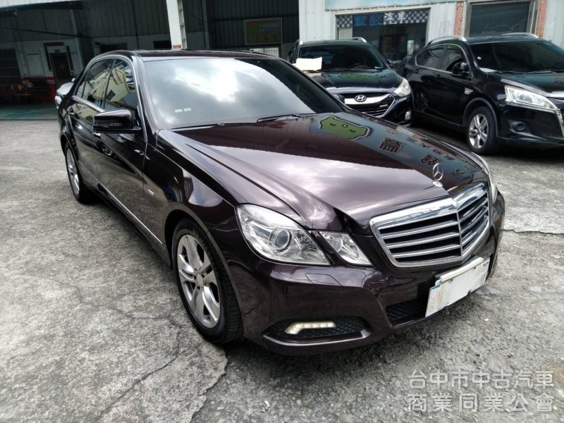 拼俗價  BENZ E200  2011年式  最受歡迎 優質美車 ....                      