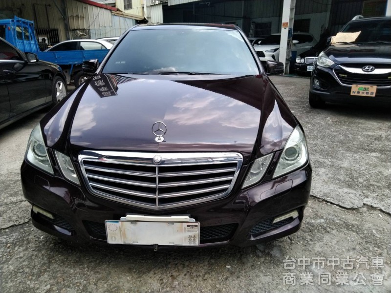 拼俗價  BENZ E200  2011年式  最受歡迎 優質美車 ....                      