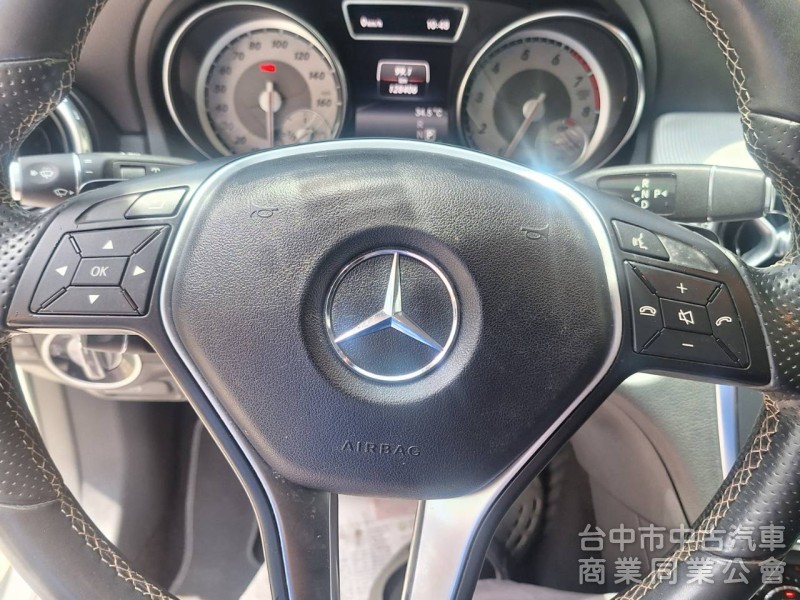拼俗價  BENZ GLA250  2016年式  最受歡迎 SUV優質美車 ....                 