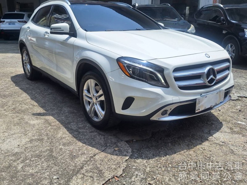 拼俗價  BENZ GLA250  2016年式  最受歡迎 SUV優質美車 ....                 