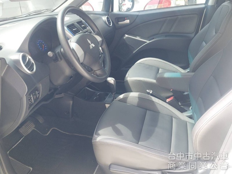 拼俗價  COLT 一手  17年式  女用美車 I-KEY 影音 音控鍵  搶購中....              