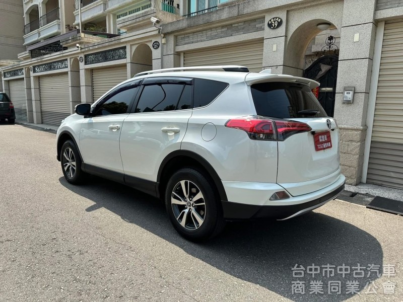 2017 TOYOTA RAV4 尊爵版  2.0L  原鈑件 ACC
