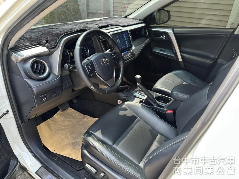 2017 TOYOTA RAV4 尊爵版  2.0L  原鈑件 ACC